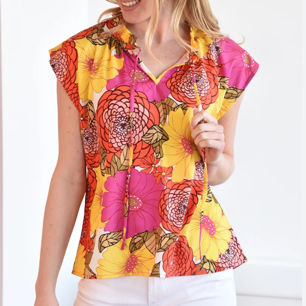 THML Floral Top SZ M NWOT - Picture 1 of 6